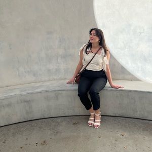 Meet your Posher, Jennifer